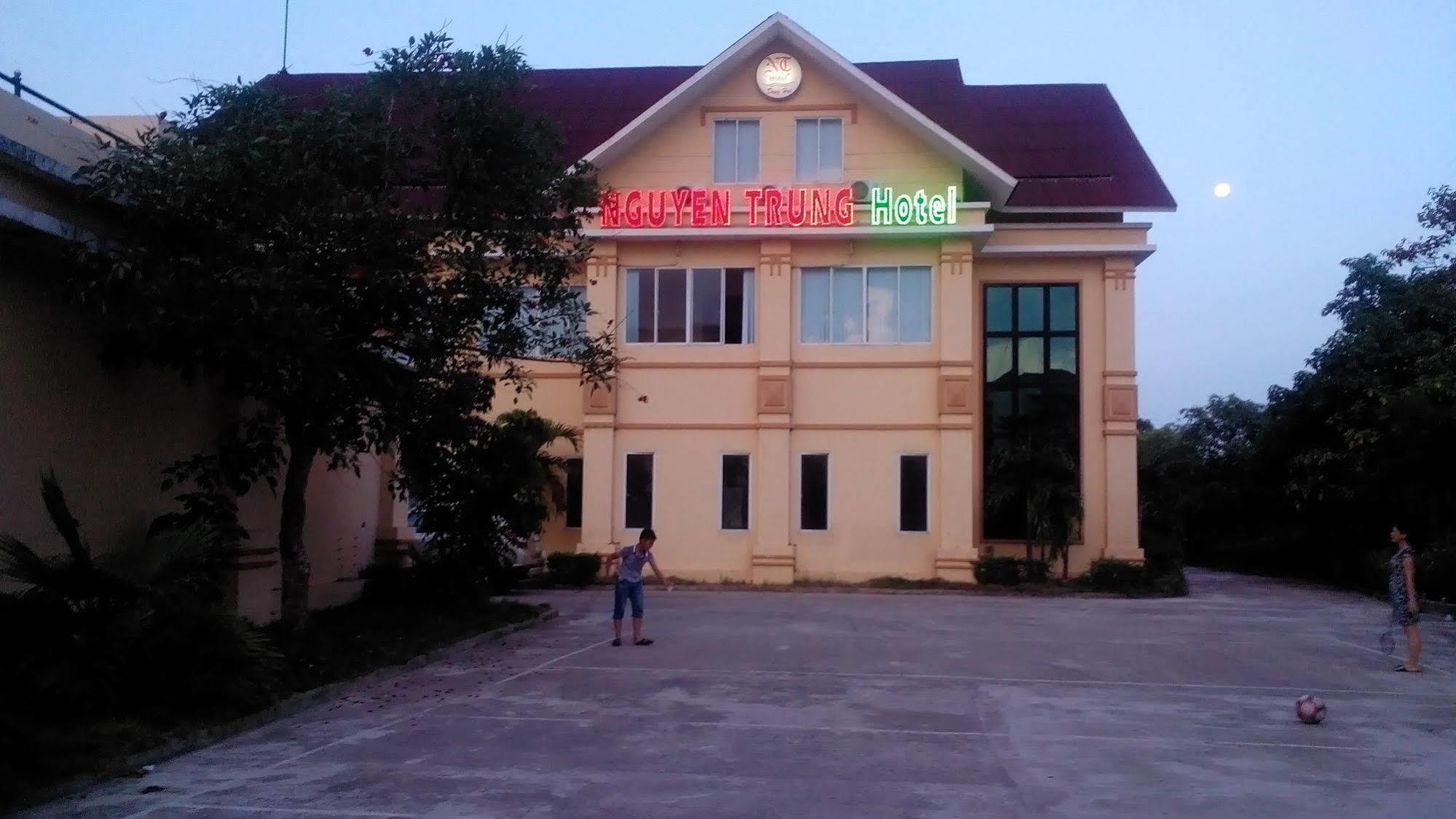 Nguyen Trung Hotel Dong Hoi Exteriör bild